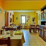La Mora 3*